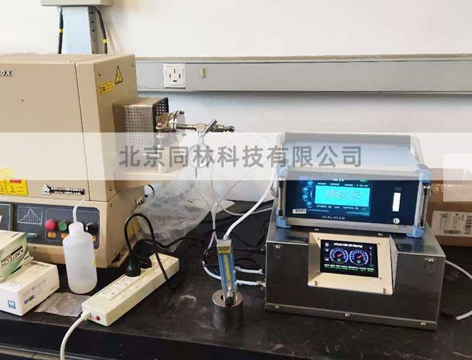 臭氧在 AZO（Al 摻雜 ZnO）薄膜高可控性生長中的原理與應用